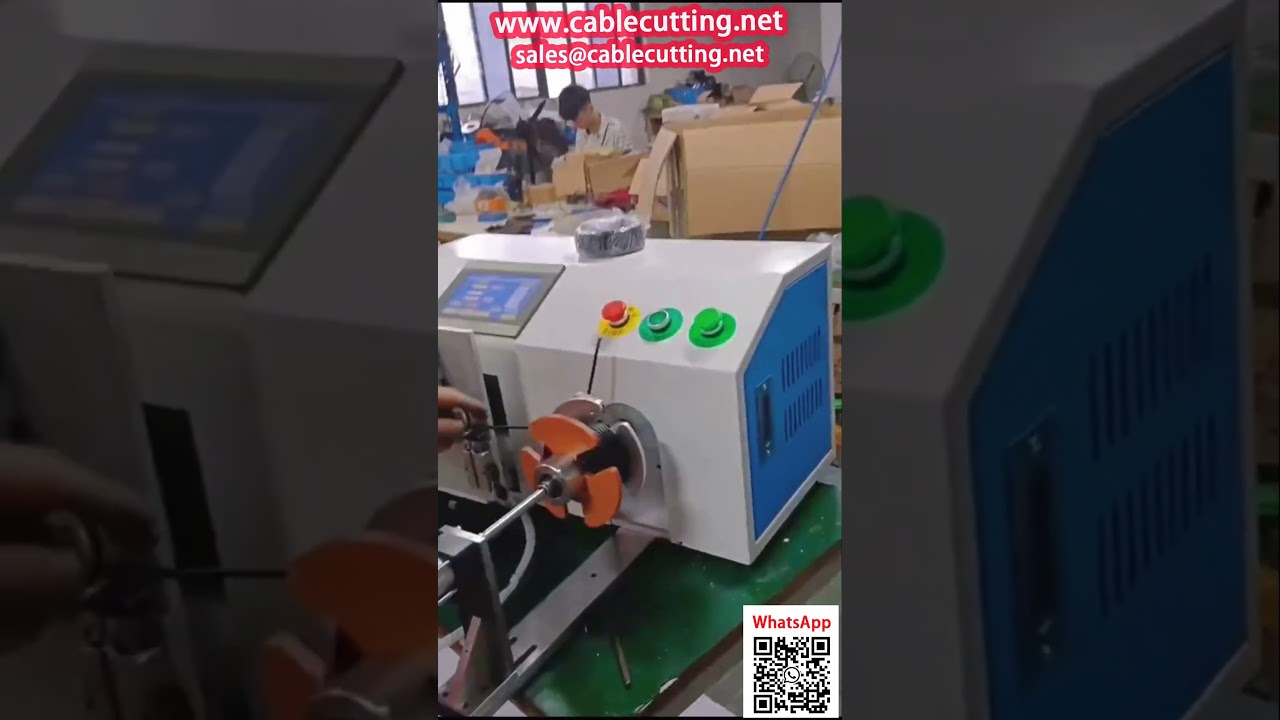 Macchina automatica per posa e avvolgimento di cablaggi elettrici
