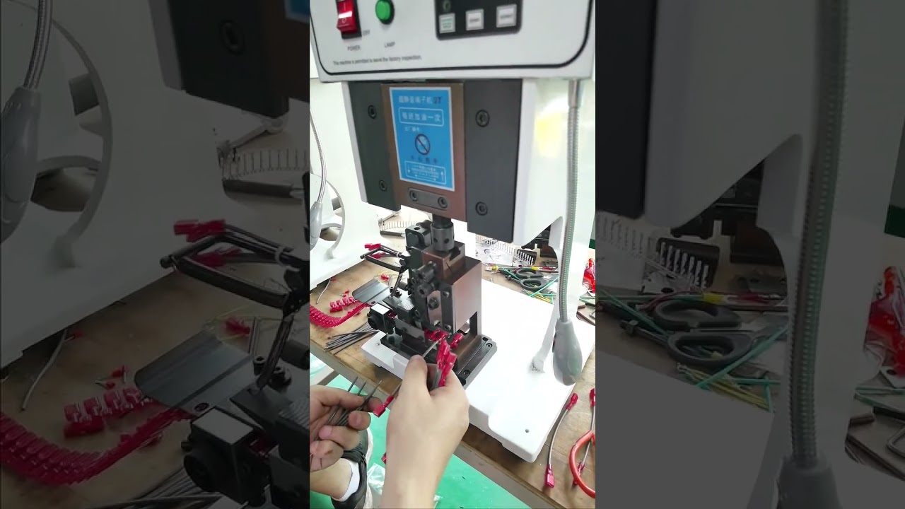 Macchina Terminale 110V 2T per Esportazione – Video Dimostrativo #crimpatura #spelacavi #automazione