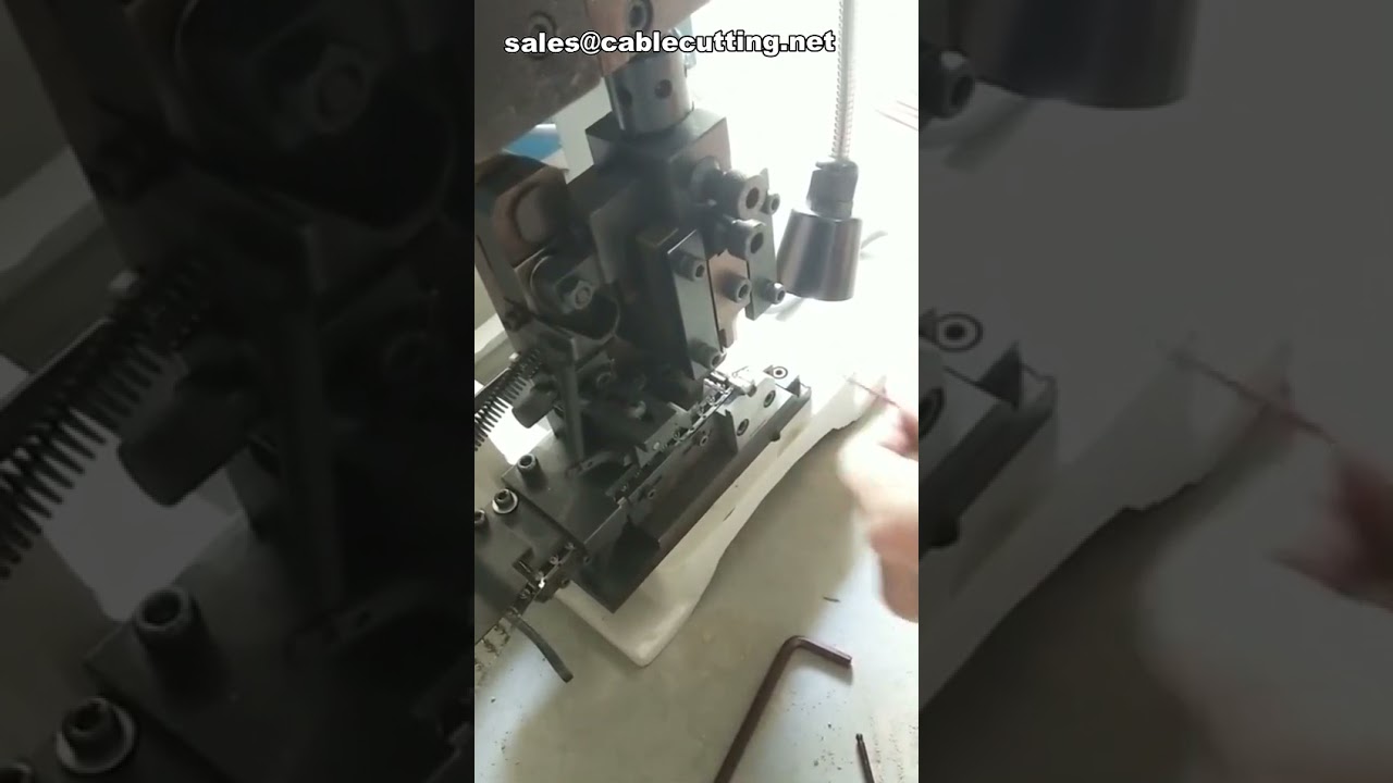 Macchina crimpatrice terminali cavi: silenziosa, elettrica, professionale