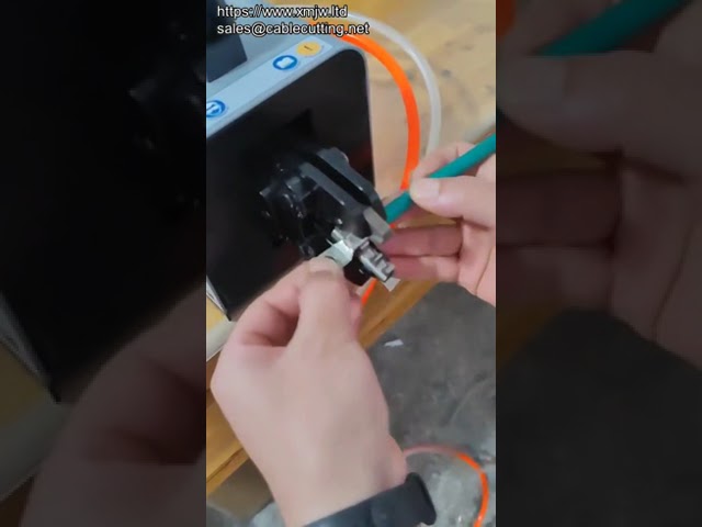 Crimpatrice Pneumatica Compatta per Terminali Piccoli - Affidabile e Veloce