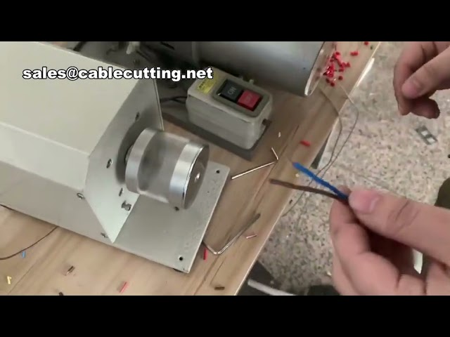 Macchina Rotativa per Spellatura e Attorcigliatura di Cavi Coassiali Multianima - Jacket Cables