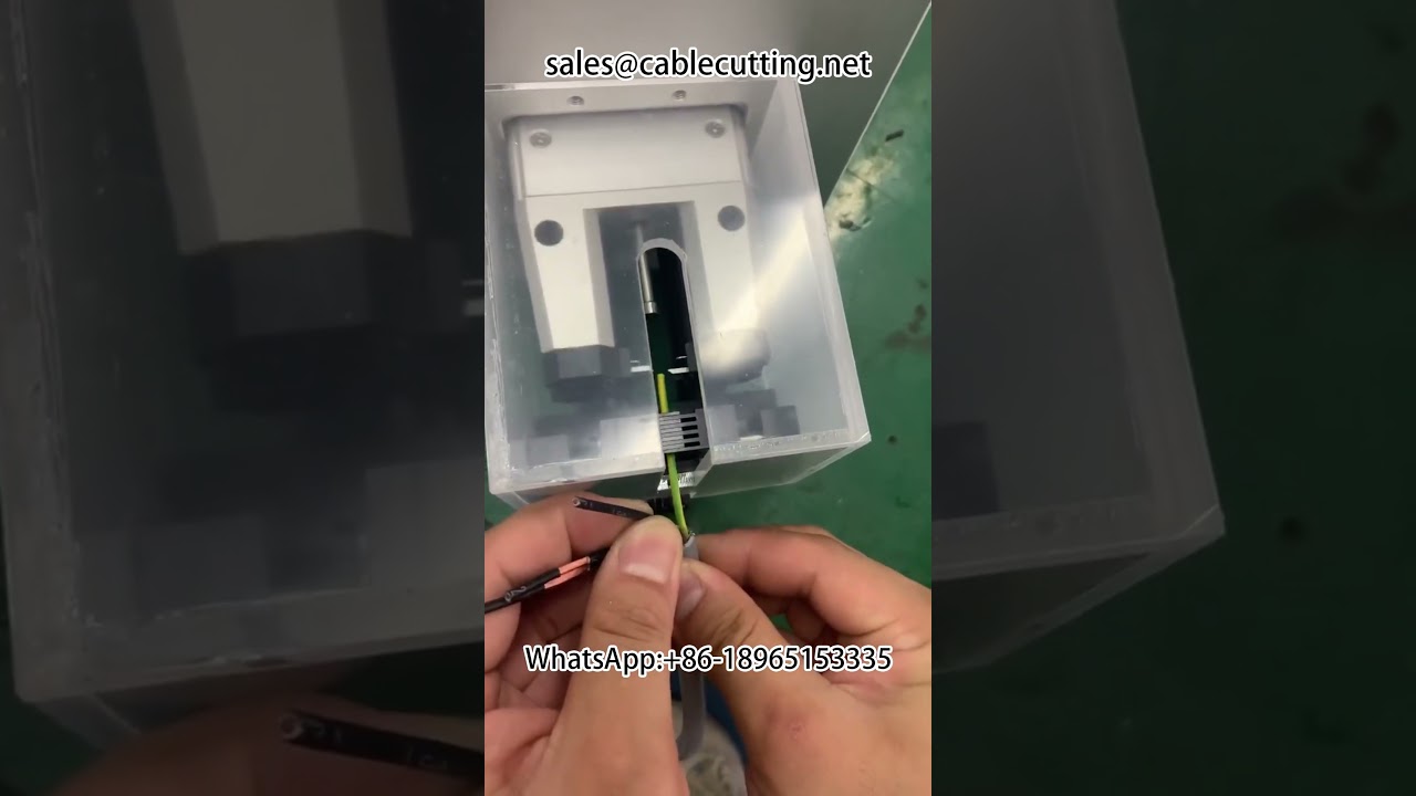 Macchina spellafili intelligente a controllo computerizzato #attrezzaturecablaggio #automazionecablaggio