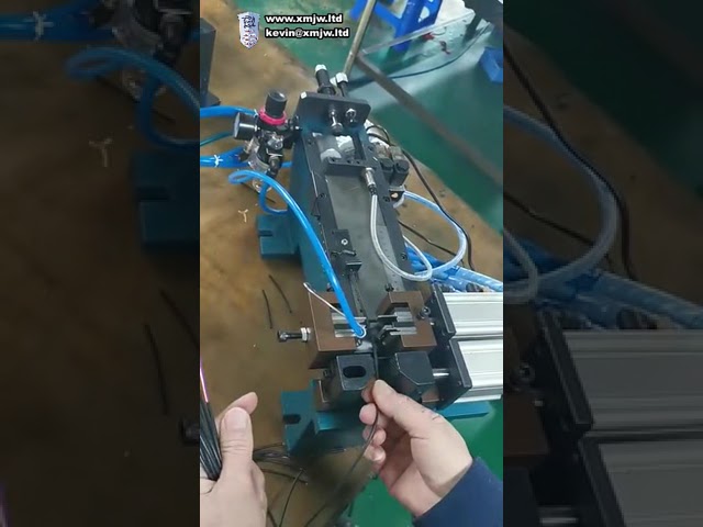 Spelacavi Pneumatico di Alta Qualità per Cavi Quadrati - Macchina a Gas ed Elettrica per Pelatura Industriale