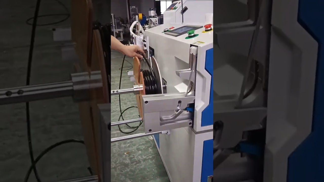 Macchina automatica per conteggio, smistamento, taglio, avvolgimento e bobina di tubi per irrigazione a goccia