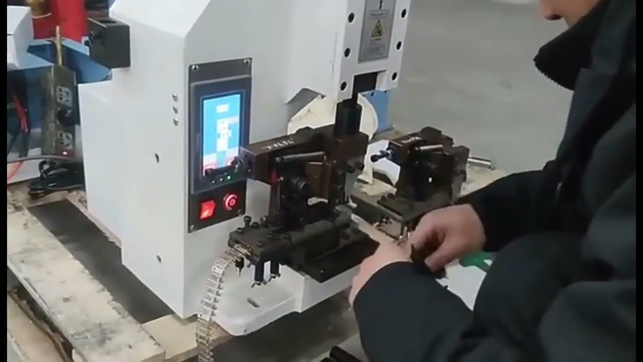 Crimpatrice per cavi di grosso calibro | Macchina per crimpare terminali professionali