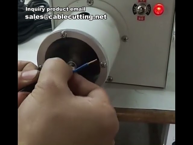 Macchina Manuale per Spellatura e Torsione Fili – Attrezzo Efficiente per Cavi