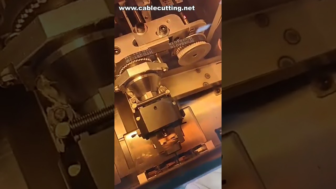Macchina Automatica per Crimpatura Terminali Tubolari e Taglio Terminali Preisolati in Massa