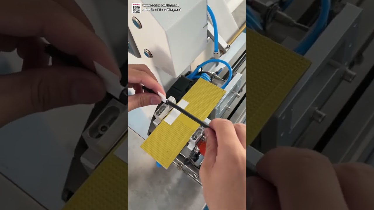 Etichettatrice Automatica per Cavi Industriali: Applicatore di Tag per Cavi Pieghevoli per Fabbriche di Elettronica