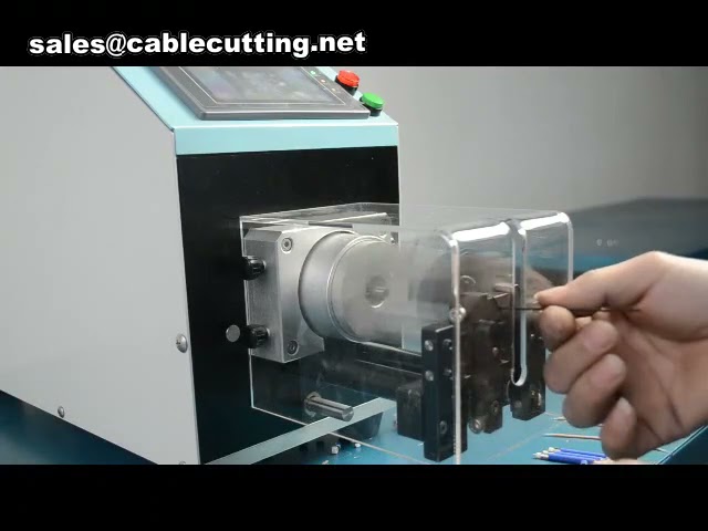 Macchina spellafili automatica: taglio e spelatura cavi industriali