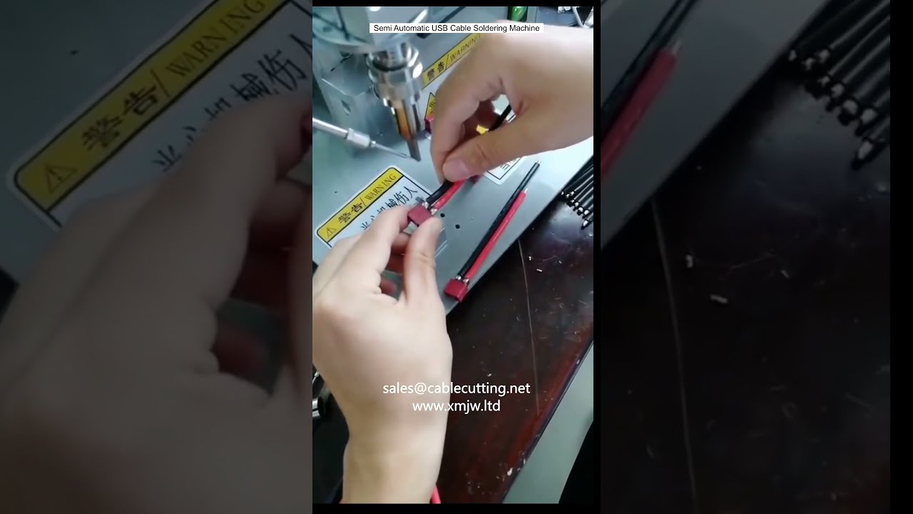 Macchina saldatrice semi-automatica per cavi USB: precisione e affidabilità