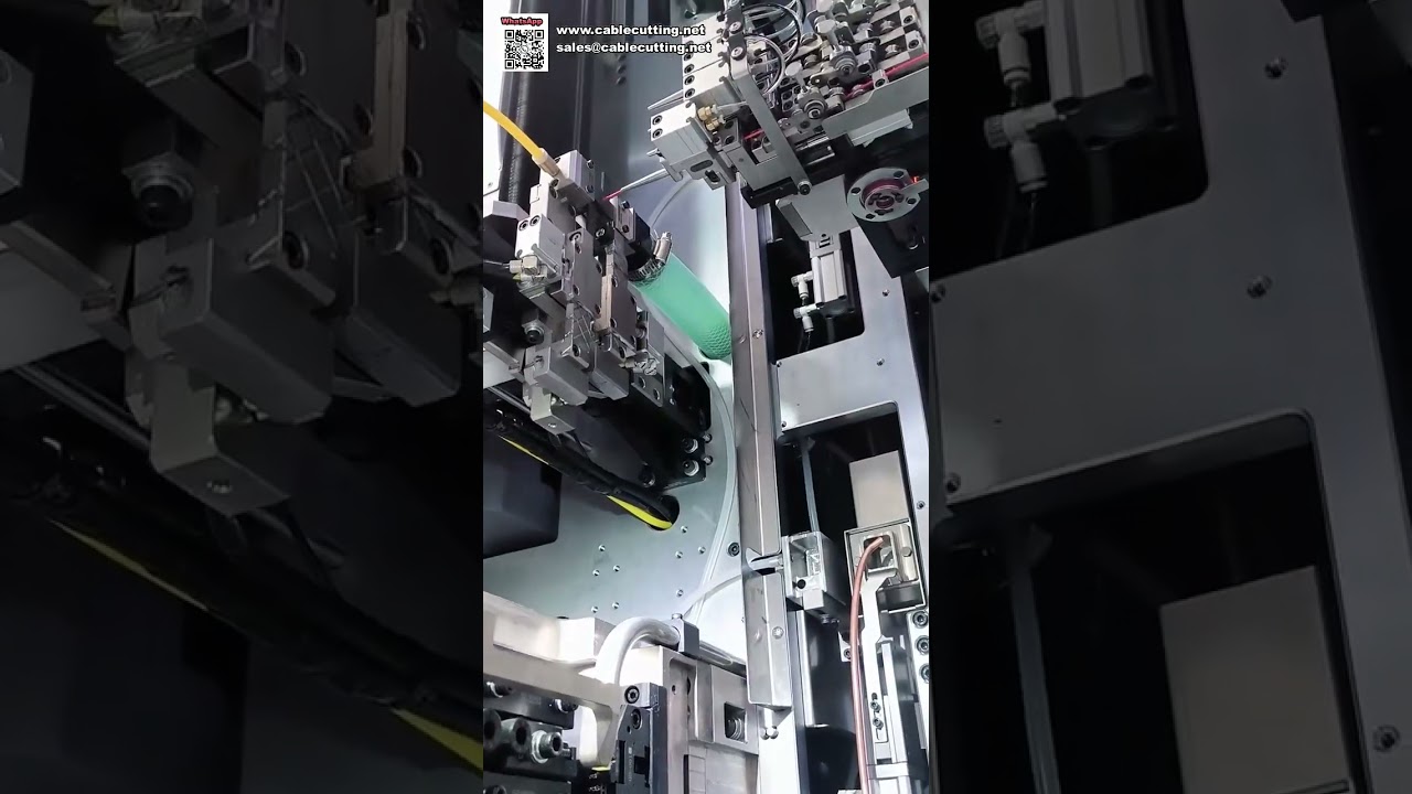 Macchina automatica ad alte prestazioni per la lavorazione di cablaggi e crimpatura