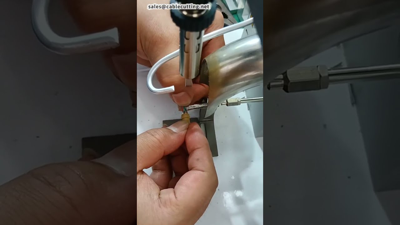 Macchina per saldatura semiautomatica di precisione per dispositivi medici | Fabbrica & Macchinari
