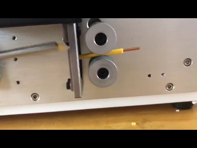 Spellatrice Automatica per Cavi da 6mm² - Pelacavi per Cavi Computer