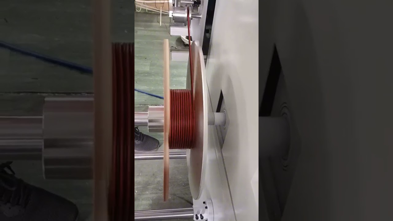 Macchina automatica per dosatura, avvolgimento, taglio e bobina di filo rosso e nero – Demo in fabbrica #fabbrica #macchina