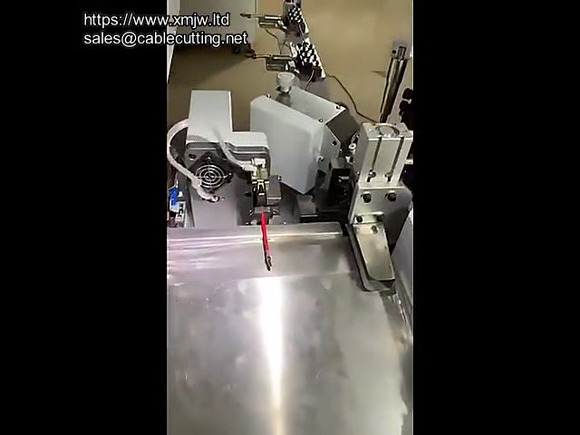 Crimpatrice Automatica per Terminali Loose con Alimentazione a Piastra Vibrante