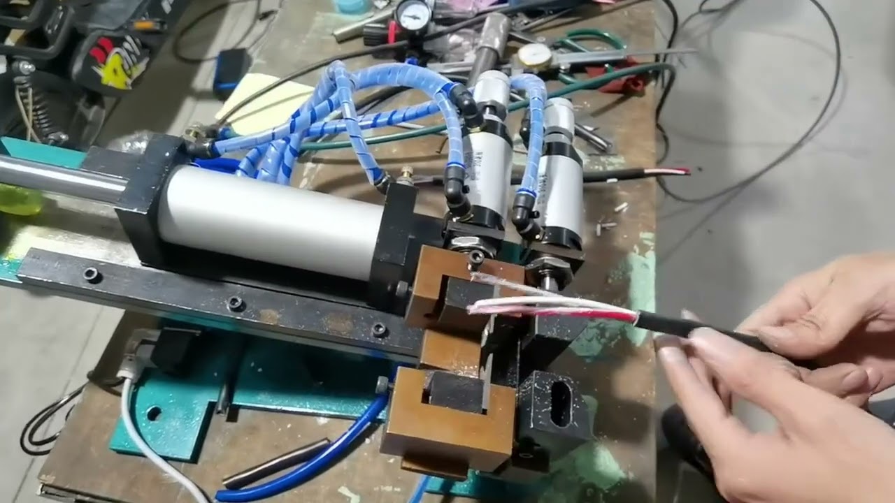 Spelafili Pneumatico ed Elettrico | Macchina per Spelatura Cavi Automatica