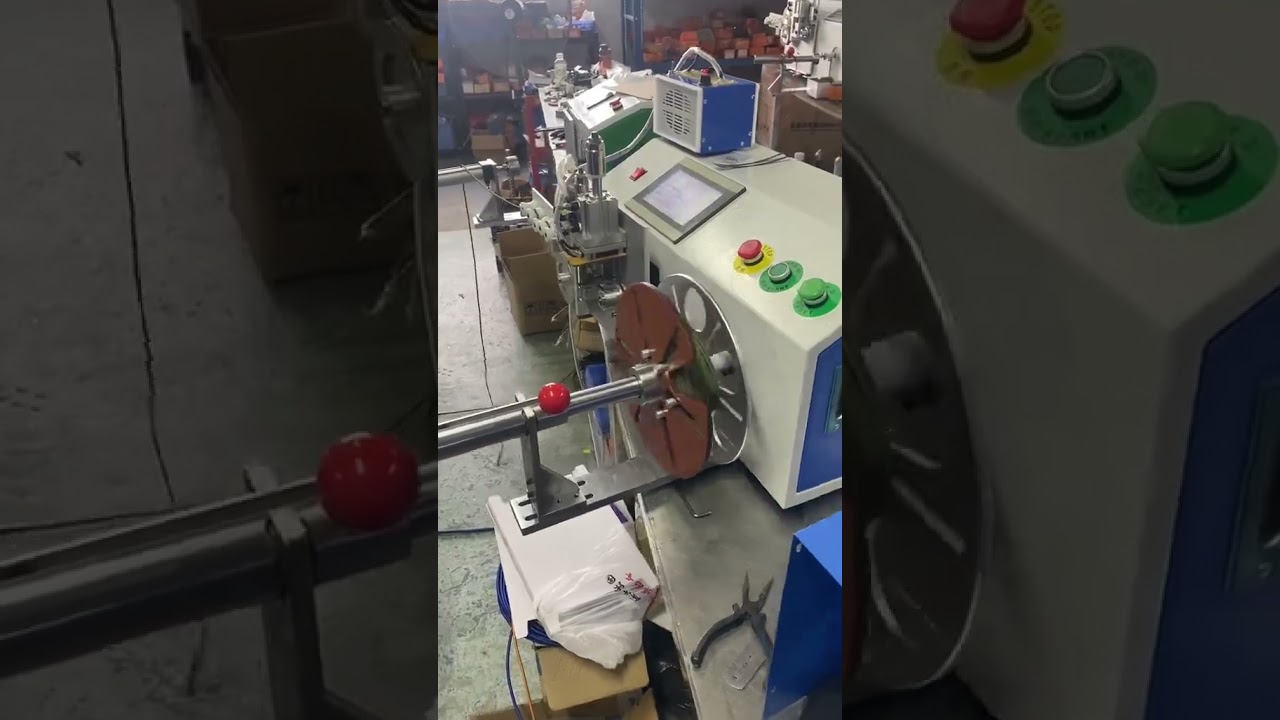 Macchina Avvolgifuni Multifunzionale 108: Taglio a Caldo, Misura, Smistamento e Fascicolazione Automatici