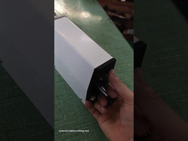 Macchina spellafili elettrica con sensore: stripping automatico per cavi industriali