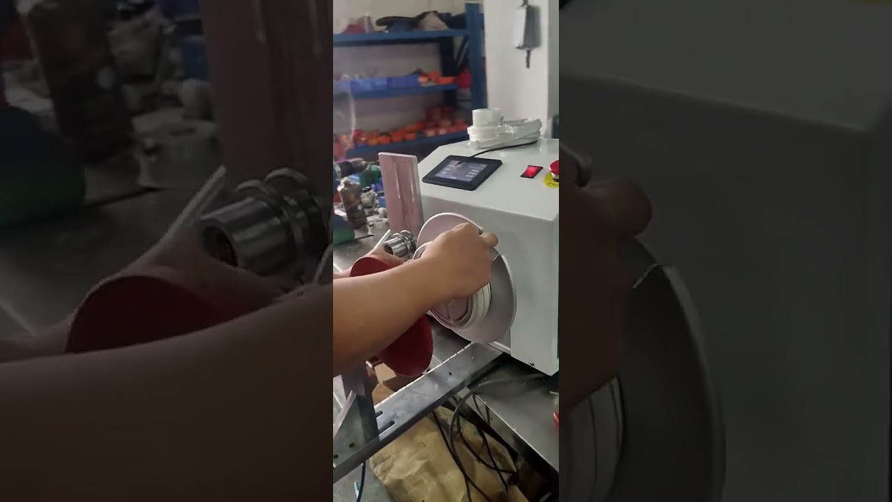 Avvolgitore per nastri LED a velocità regolabile con arresto automatico e smistamento - Versatile e personalizzabile per fabbrica