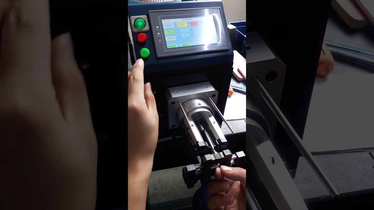 Macchina spellacavi per cavi coassiali - Stripper automatico di precisione