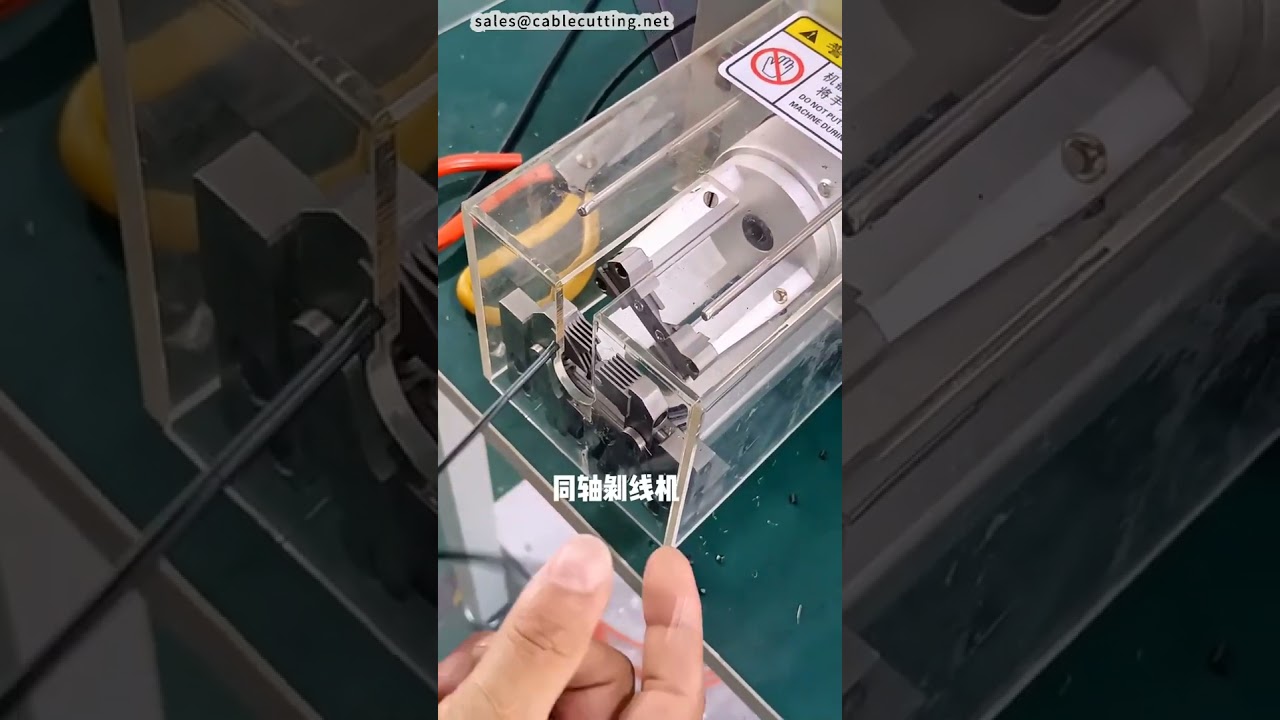 Showcase di attrezzature per cablaggi elettrici - Macchinari industriali