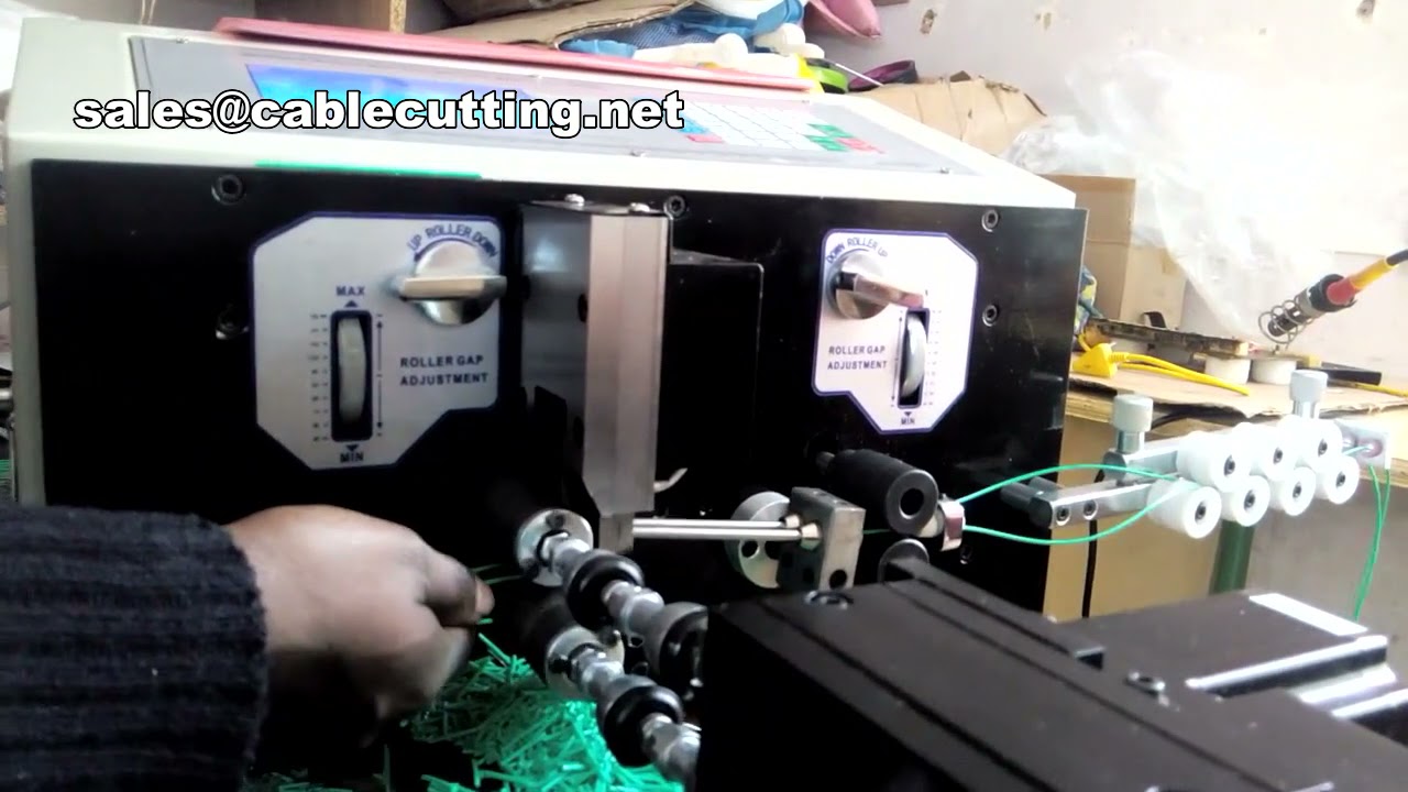 Macchina per taglio, spelatura e torsione fili elettrici – Automazione industriale