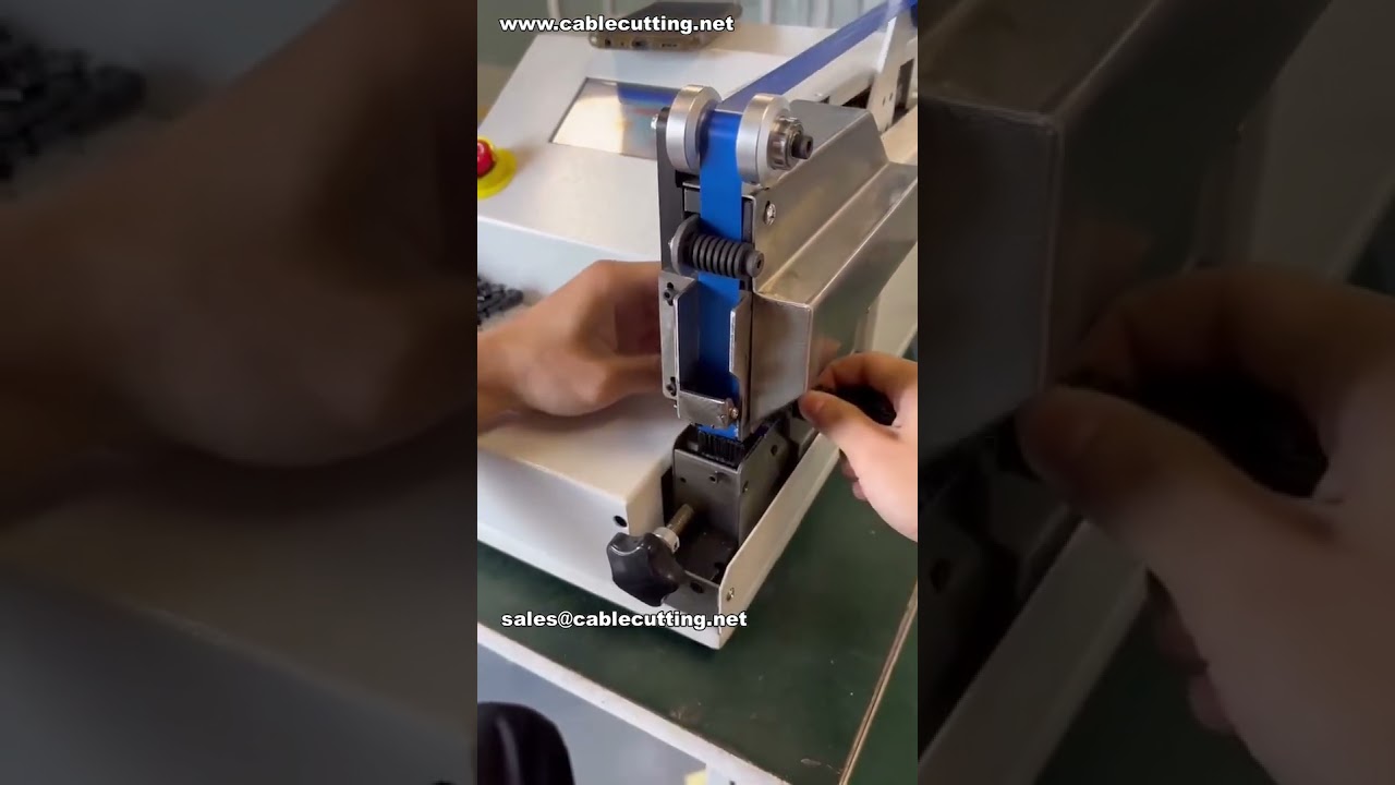 Macchina per nastratura spot su trecce per cablaggi: automazione industriale di precisione