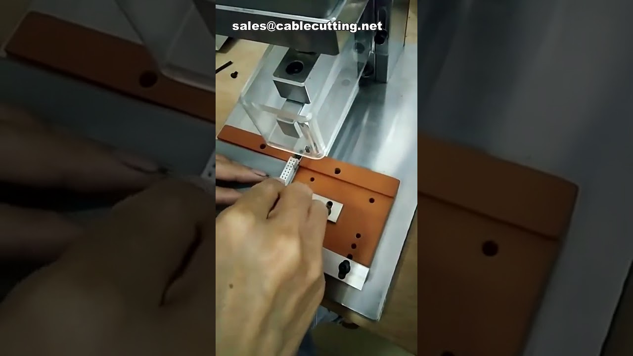 Macchina Crimpatrice Pneumatica per Cavi IDC: Regolazione per Flat Cable da 8 a 64 Pin