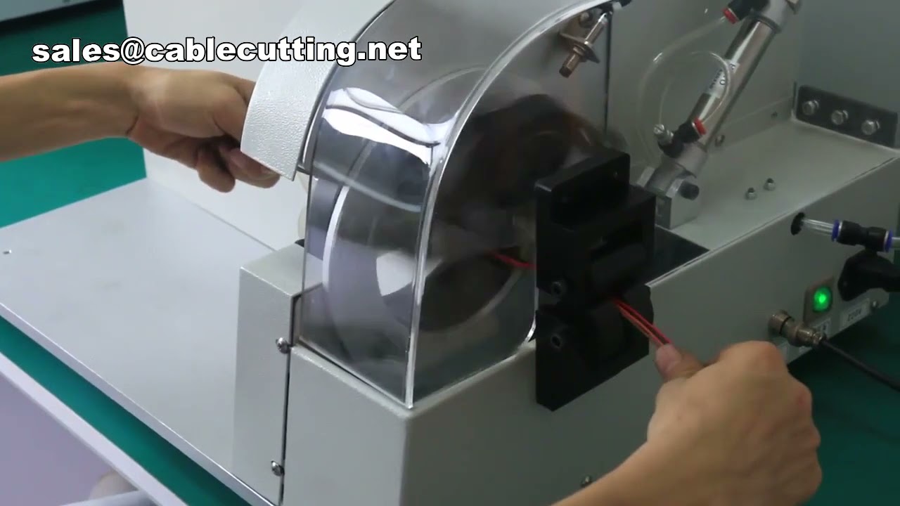 Macchina automatica per nastratura cavi